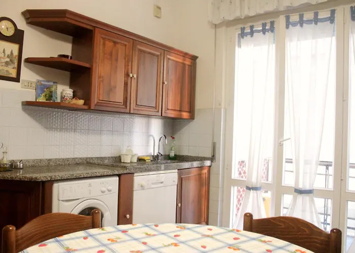 Διαμέρισμα Due Lune Al Mare Λεβάντο